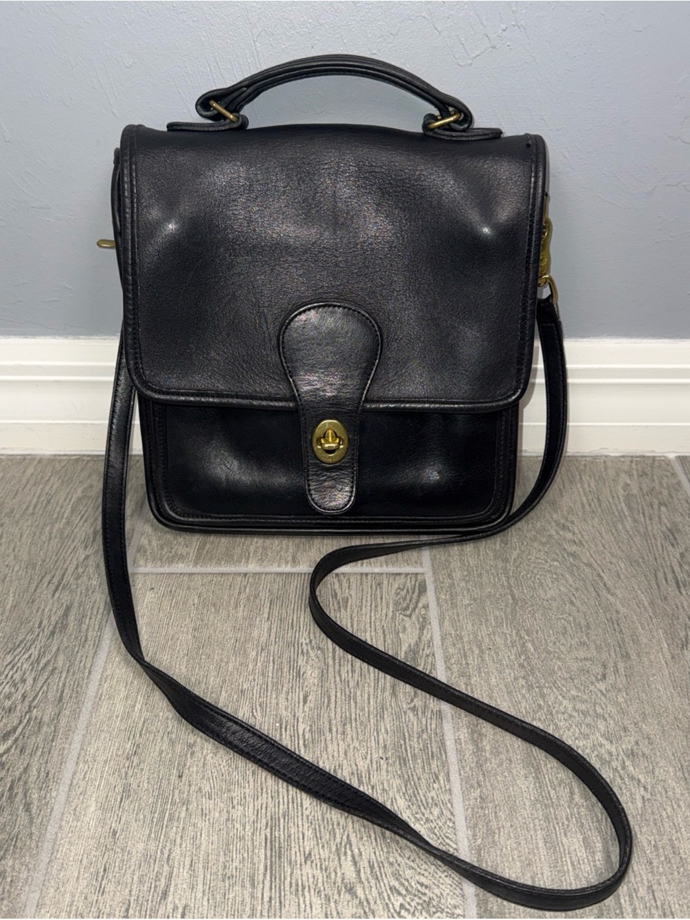 Vintage Coach Station Bag 5130 Black Leather Crossbody 1994